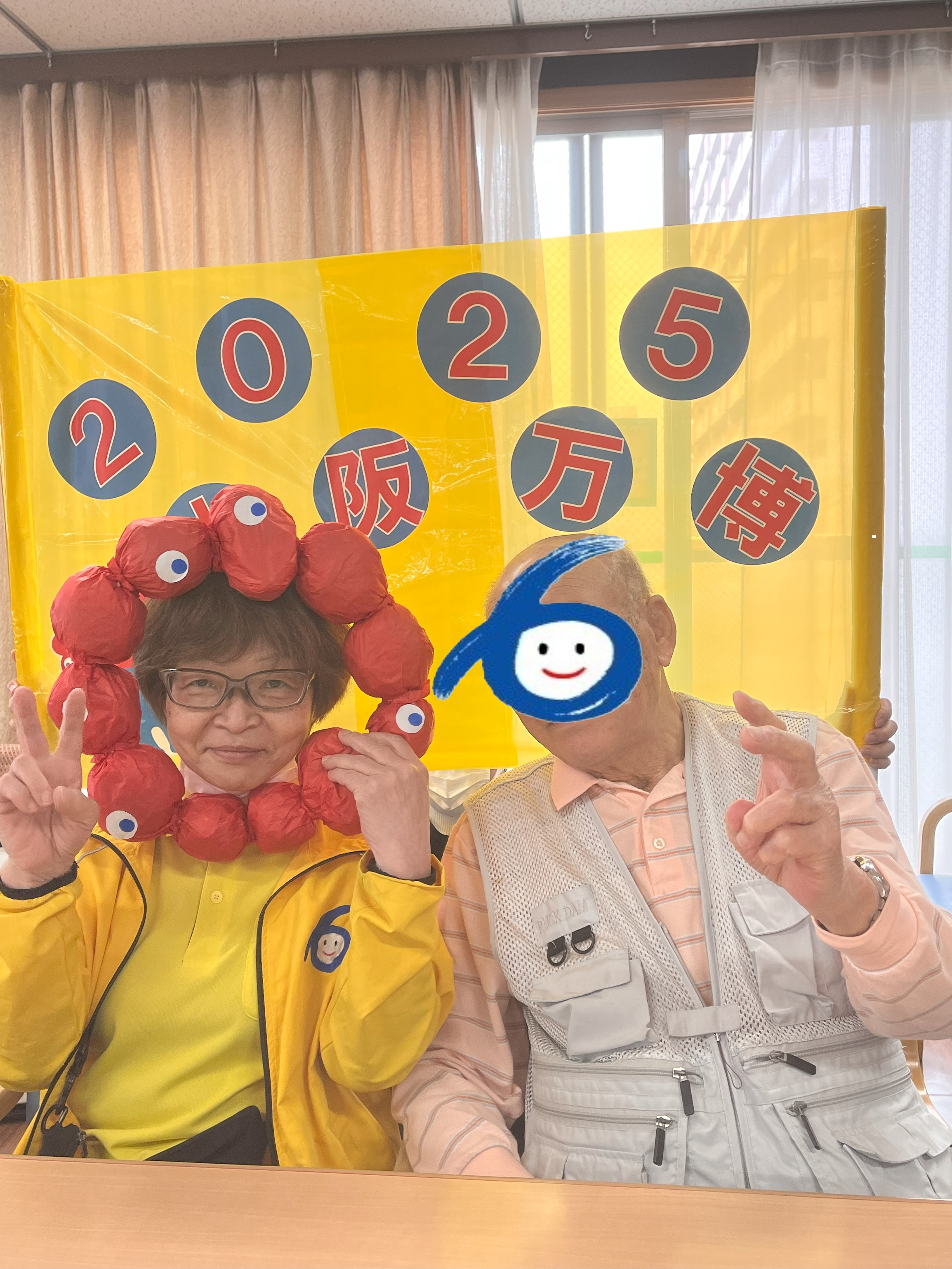 2025🌈大阪・関西万博‼🚩なんちゃって記念撮影📸。゜◦🔴喜連西デイサービス🔵