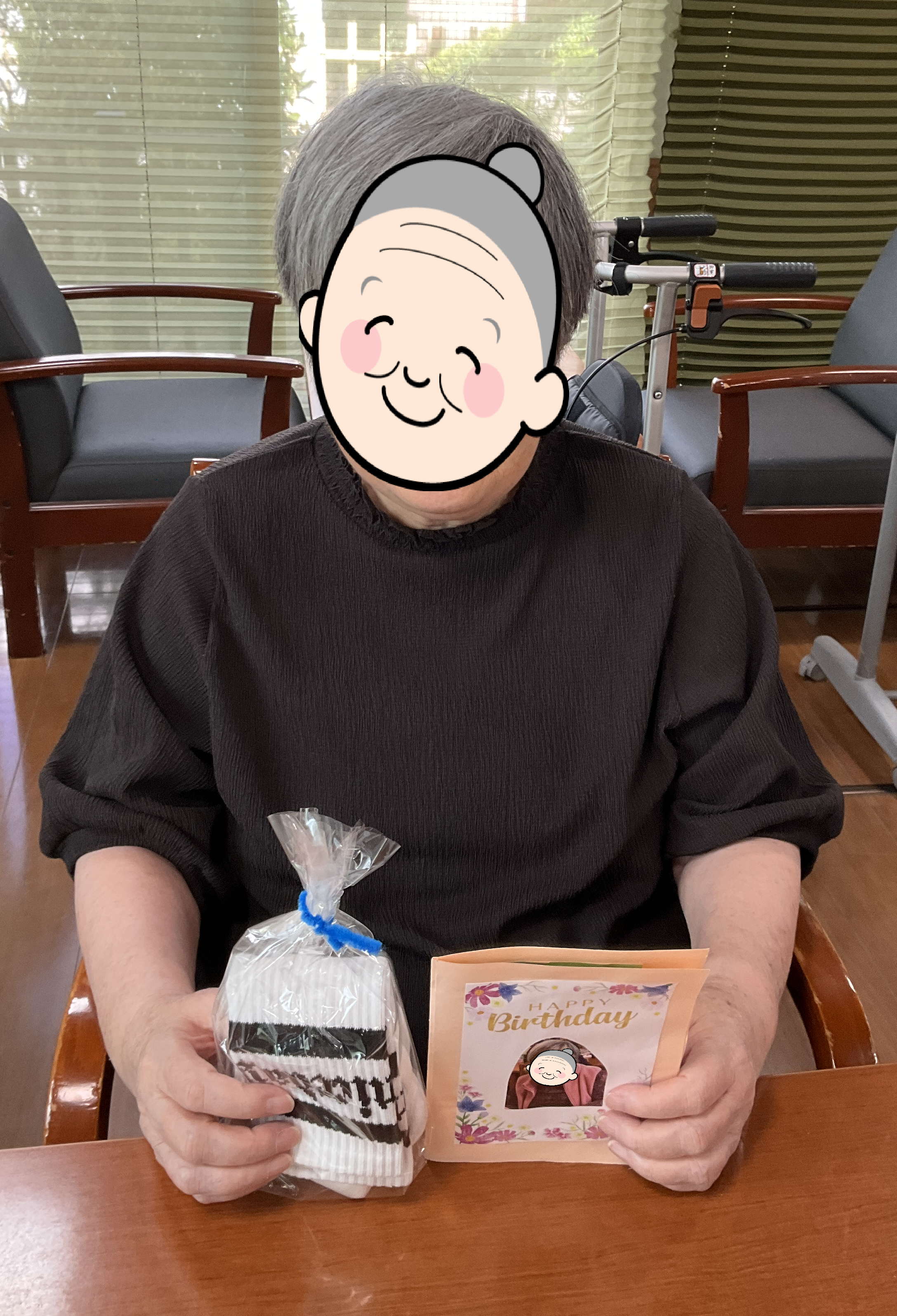 お誕生日会を開催しました。（介護付有料老人ホームゆたか）